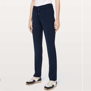 Lululemon On The Fly Pant Navy Size 6